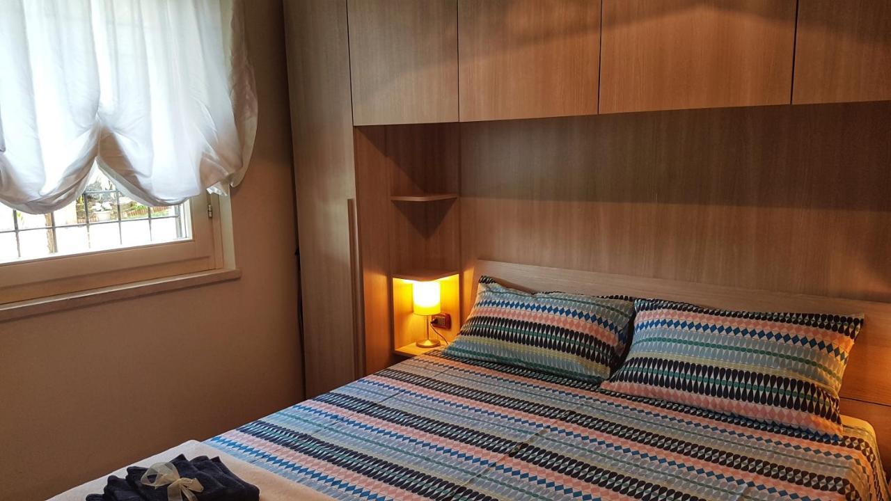 Asso Bed & Breakfast Манерба-дель-Гарда Экстерьер фото