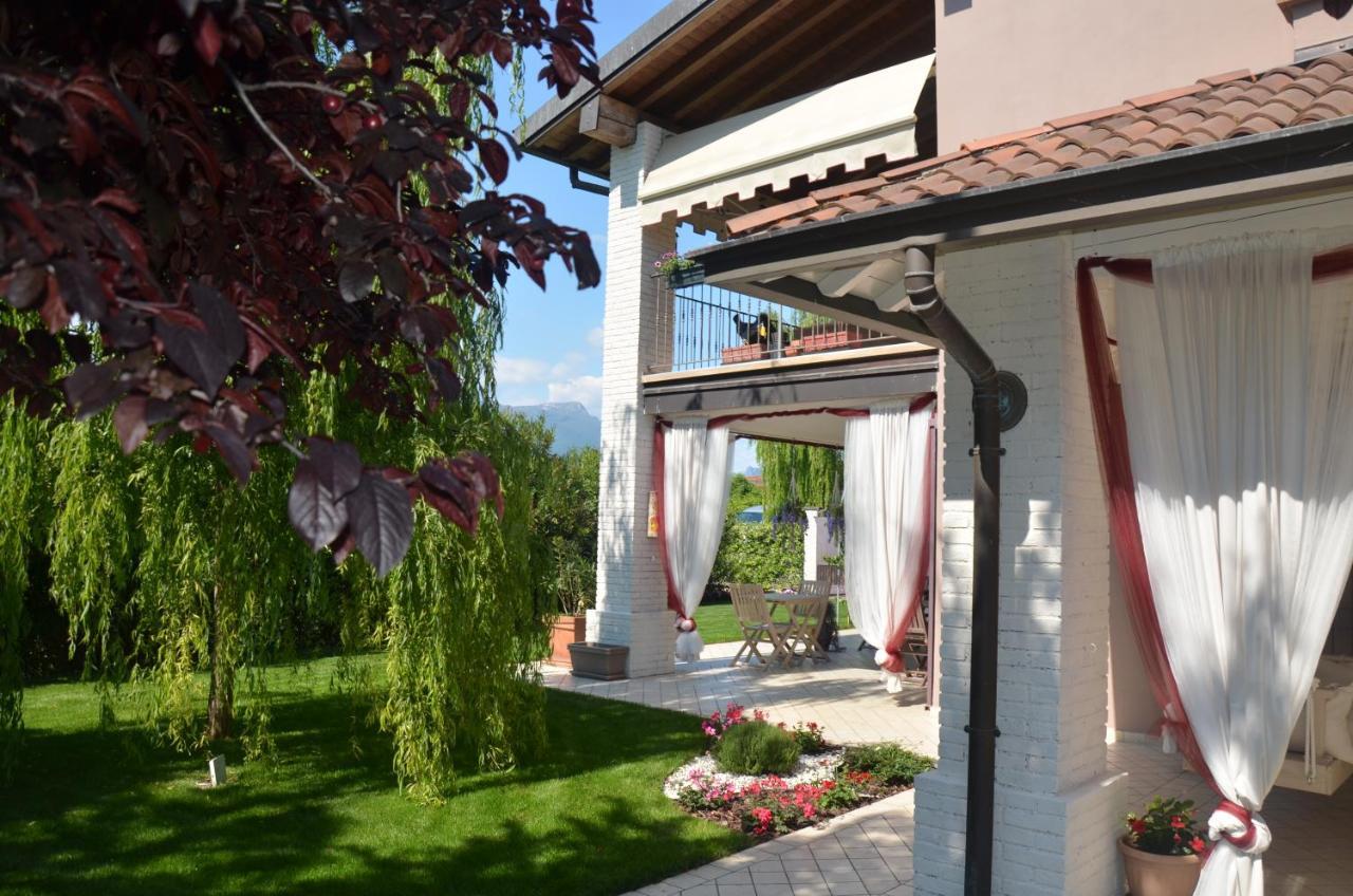 Asso Bed & Breakfast Манерба-дель-Гарда Экстерьер фото