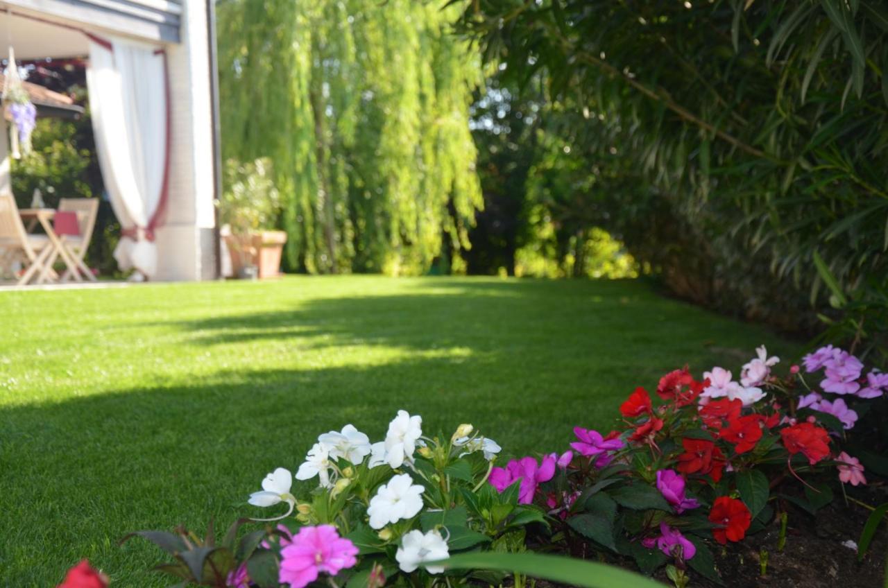Asso Bed & Breakfast Манерба-дель-Гарда Экстерьер фото