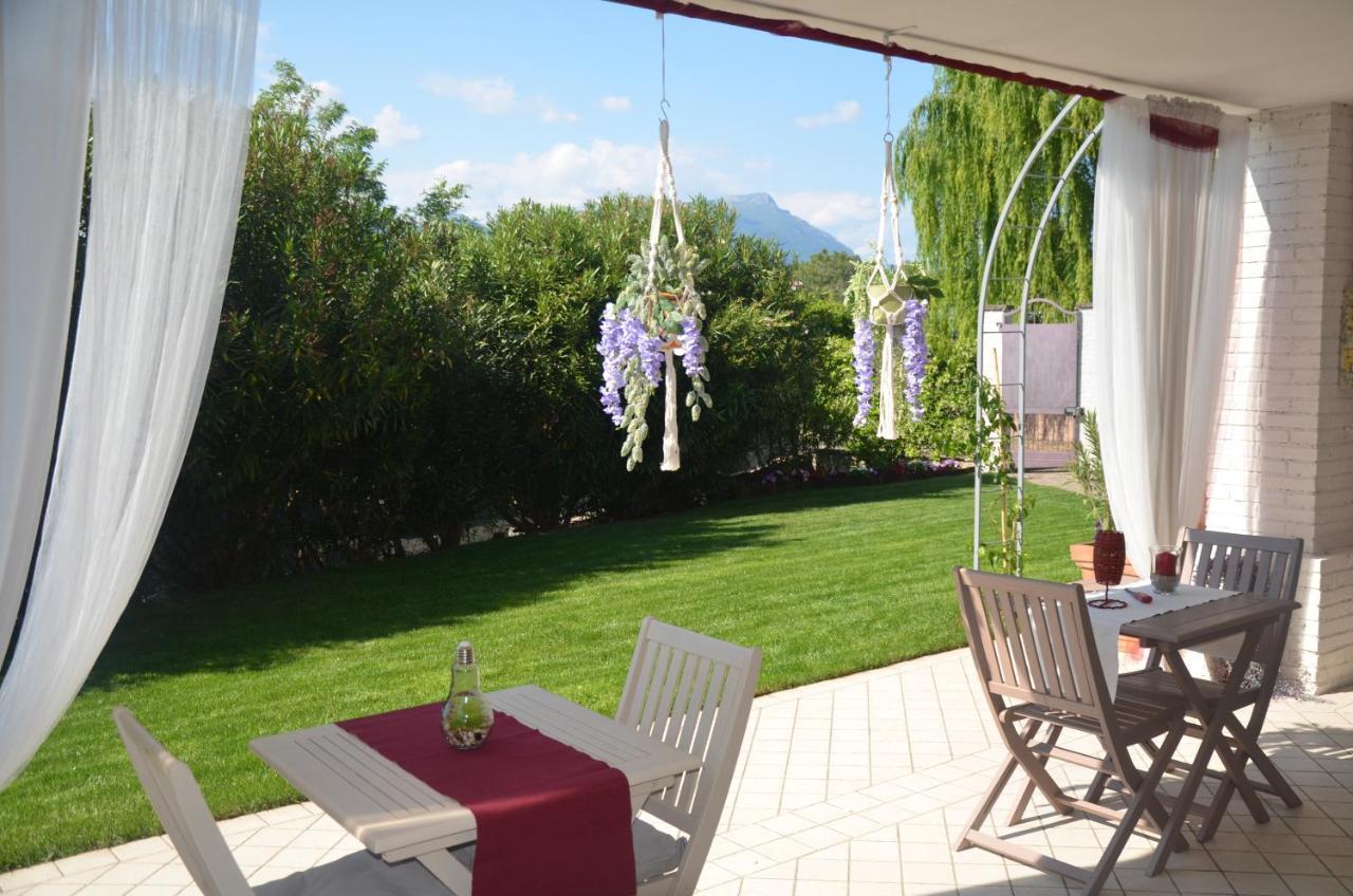 Asso Bed & Breakfast Манерба-дель-Гарда Экстерьер фото