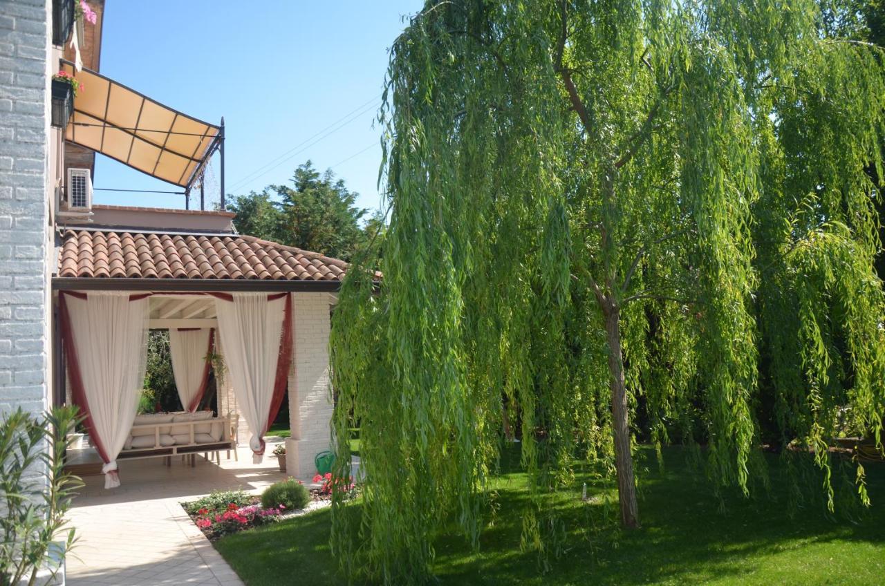 Asso Bed & Breakfast Манерба-дель-Гарда Экстерьер фото
